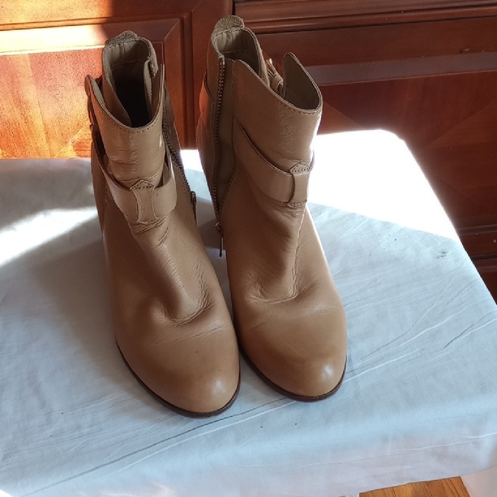 Elegant Tan Leather Ankle Booties
